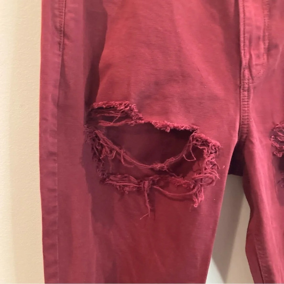 AMERICAN EAGLE  Sz 14 Extra Long 100% Cotton Mom Style Distresses Jeans NEW - Picture 2 of 16